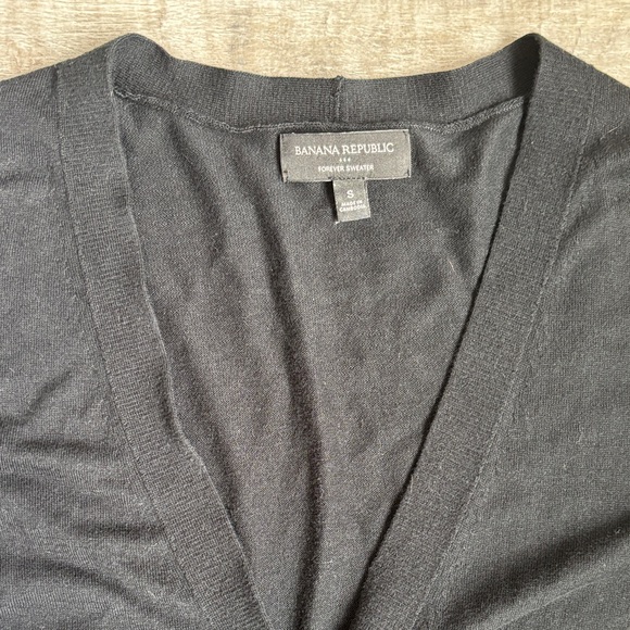 Banana Republic Classic Black V-Neck Cardigan - Picture 3 of 6